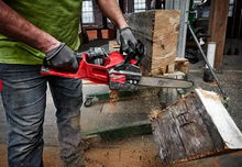 Load image into Gallery viewer, Milwaukee M18 Fuel 16&quot; Chainsaw Kit
