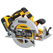 Load image into Gallery viewer, Dewalt 20V MAX 7-1/4" Brushless XR® Circular Saw Kit with 5AH Battery
